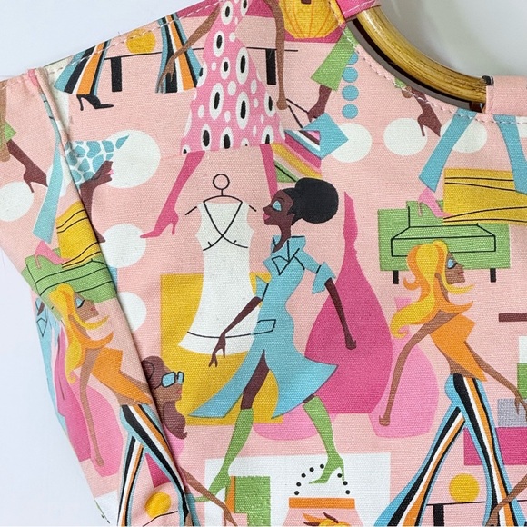 Neiman Marcus Pink Retro Tote Bag Purse Fashion Diva Print Wood Handles - Picture 2 of 9
